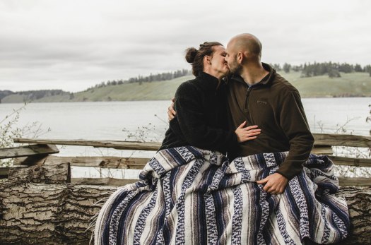 couple photoshoot, couple ocean photoshoot, island life, pacific northwest, ocean view, sea view, san juan island @livingless.wordpress.com