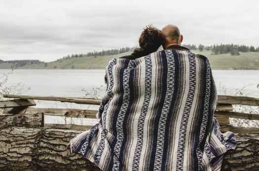 couple photoshoot, couple ocean photoshoot, island life, pacific northwest, ocean view, sea view, san juan island @livingless.wordpress.com